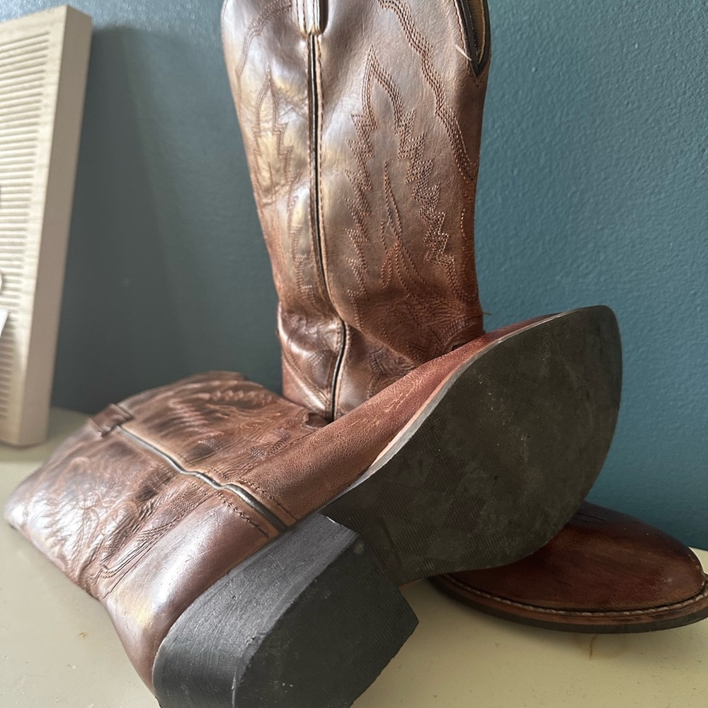 Smokey mountain leather boots. Size 6.5 leather great condition.